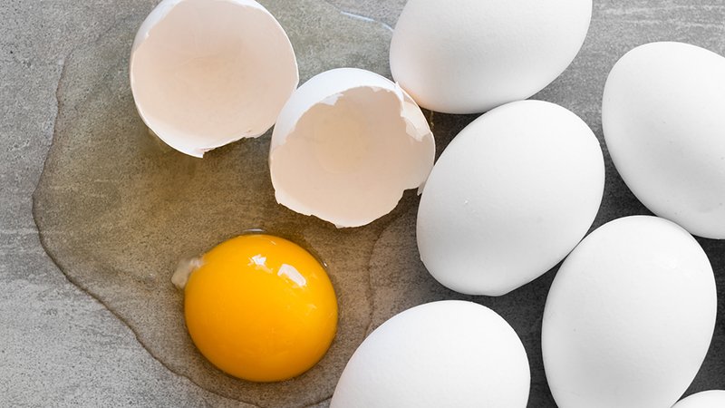 Indore: Poultry prices burn a hole in pocket, eggs at record high
